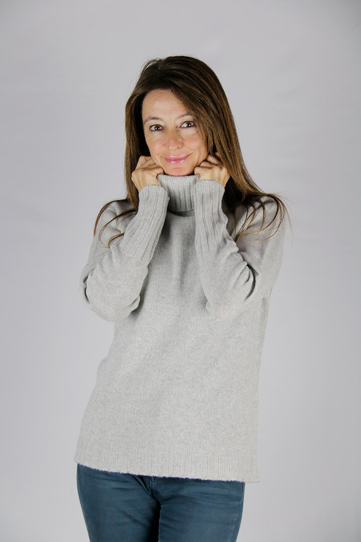 Maglia in puro cashmere grigio perla - immagine 2