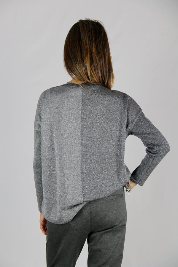 Maglia over in misto lana colore grigio con lurex - immagine 4