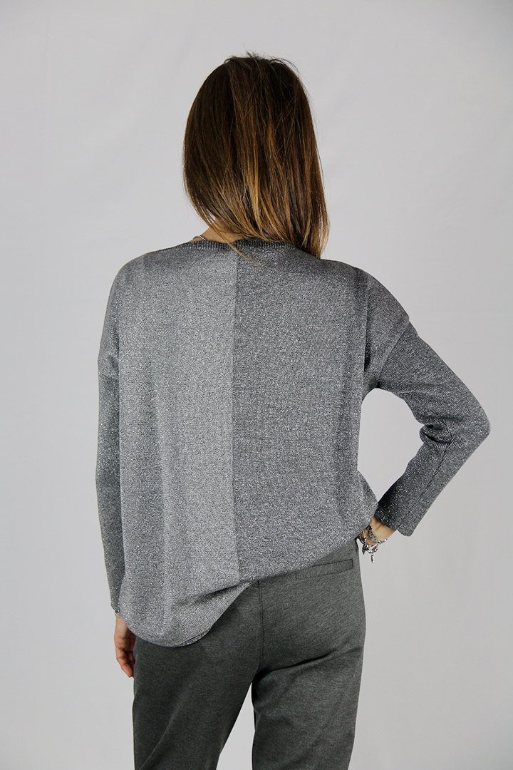 Maglia over in misto lana colore grigio con lurex - immagine 4