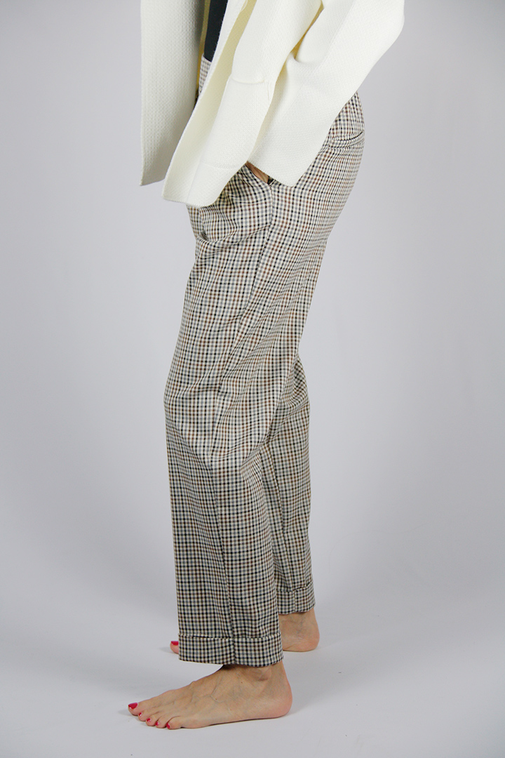 Pantalone quadrettato elasticizzato con molla dietro - immagine 2