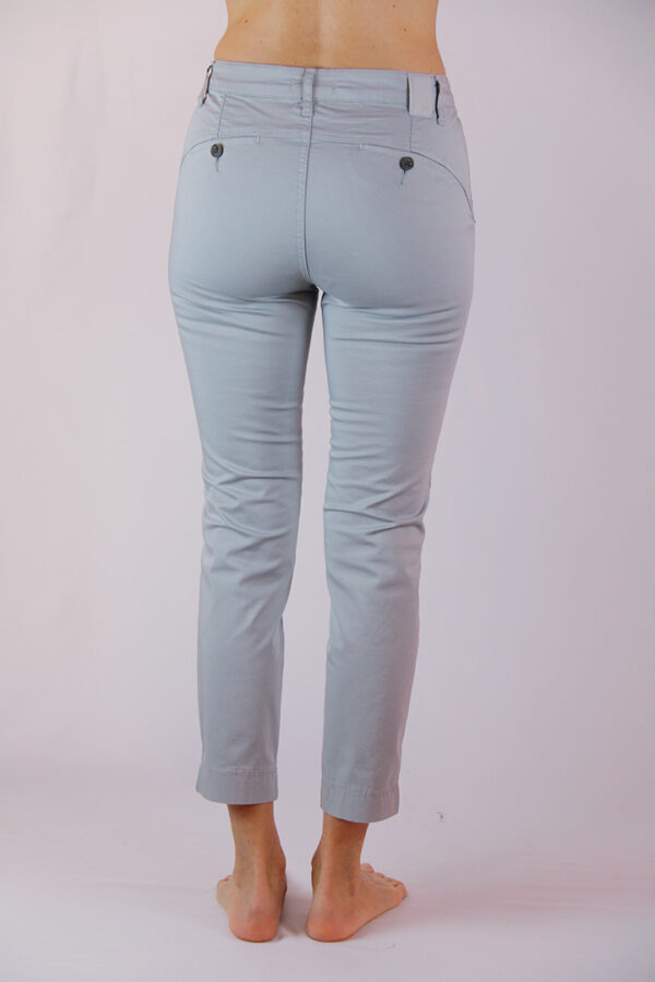 Pantalone in cotone grigio perla strech - immagine 3