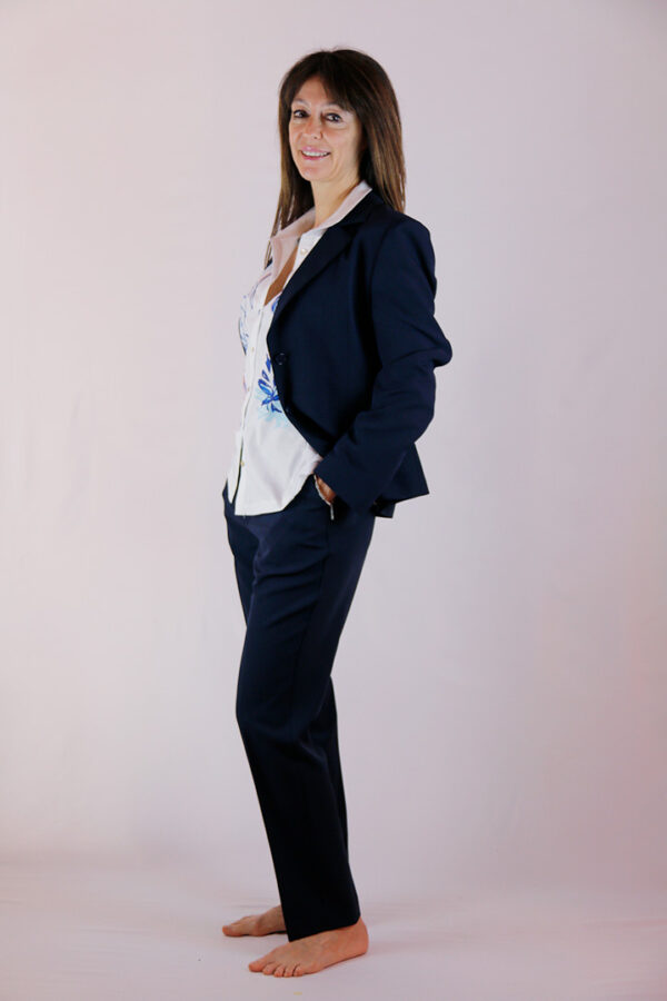 Tailleur blu donna elegante - immagine 3