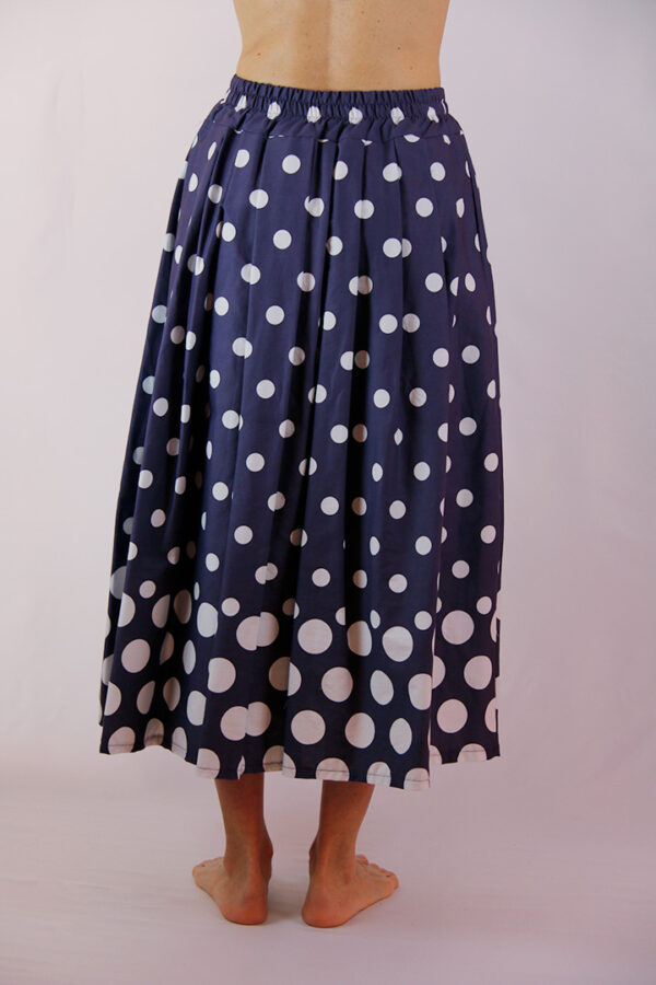 gonna midi in cotone blu a pois bianchi - immagine 3