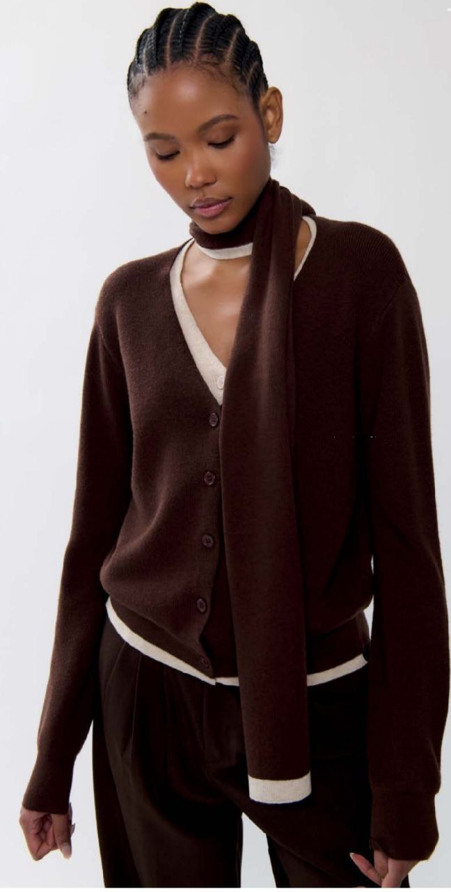 Cardigan bicolore cioccolato/ecrù con sciarpa