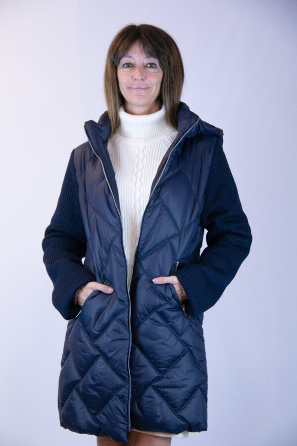 Giaccone lungo blu donna maniche in maglia - immagine 4
