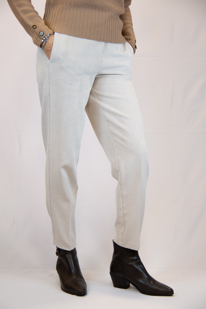 Pantalone velluto colore panna - immagine 2