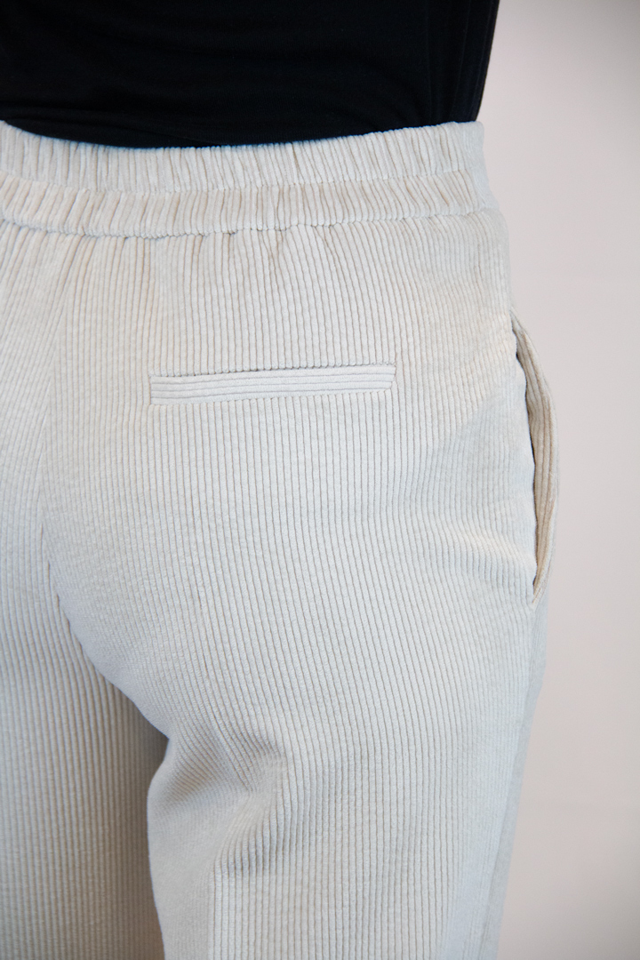 Pantalone velluto colore panna - immagine 5