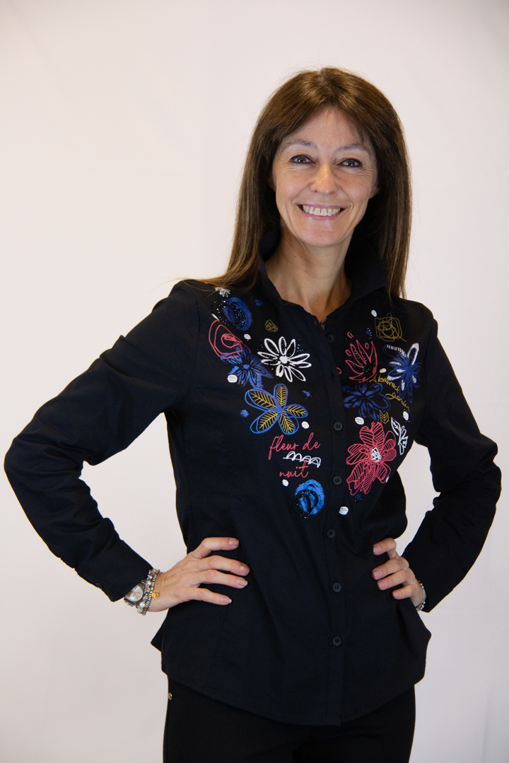 Camicia Dolcezza ricami artistici - immagine 3