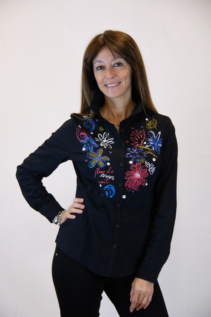 Camicia Dolcezza ricami artistici - immagine 2