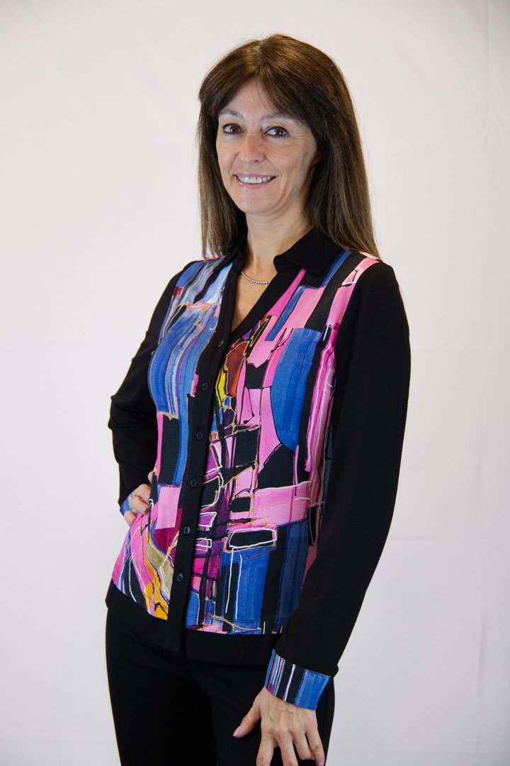 Camicia scollo V artistica - immagine 3