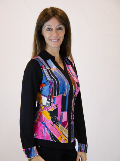 Camicia scollo V artistica