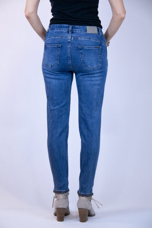 Jeans "skinny" con applicazioni - immagine 3