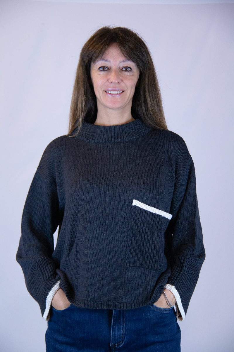 Maglia over giro collo colore grigio piombo