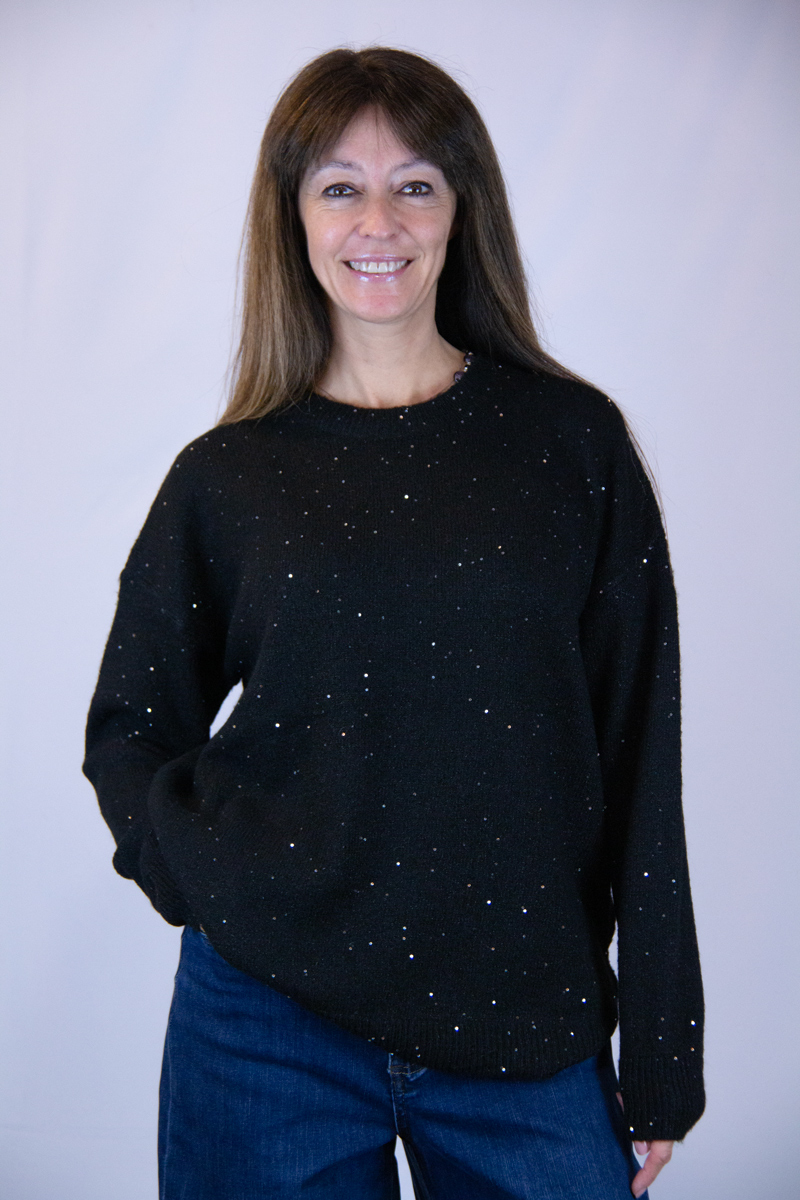 Maglia colore nero con paillettes