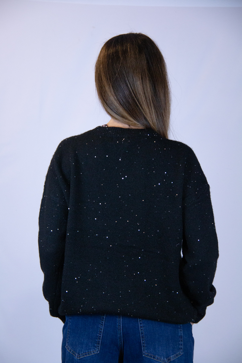 Maglia colore nero con paillettes - immagine 4