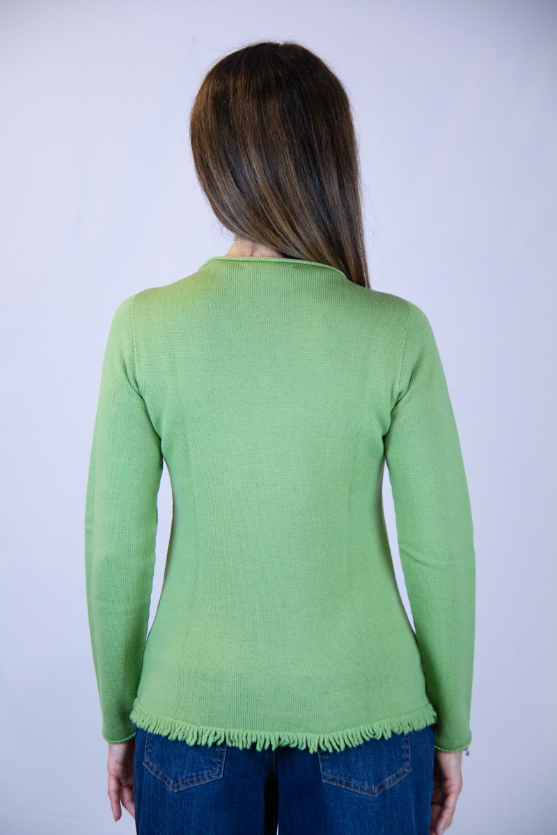 Maglia lana merinos verde prato con frangette - immagine 4