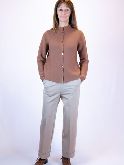 Cardigan con bottoni colore moro in pura lana vergine