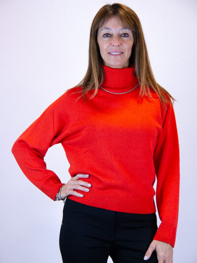 Maglia collo alto lana merinos colore rosso